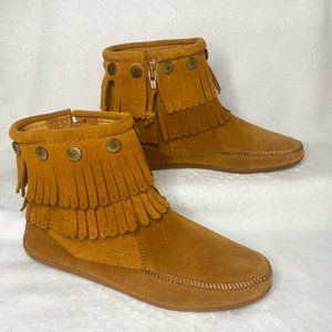 NWOT Minnetonka Women's Double Fringe Side-Zip Boots